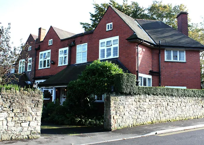 Barons Court Hotel