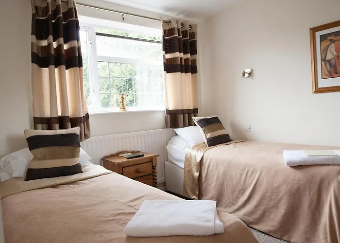Barons Court Hotel