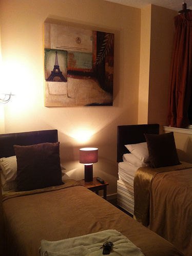 Barons Court Hotel