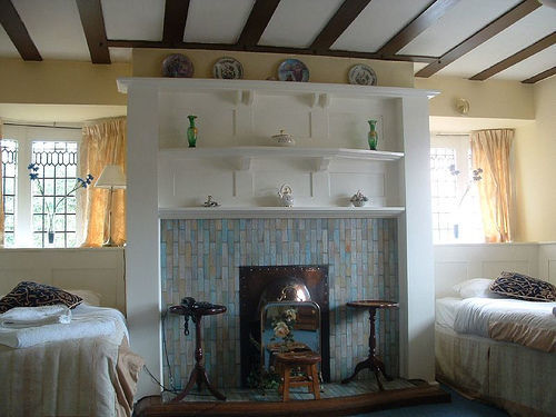 Hotel Barons Court 3*