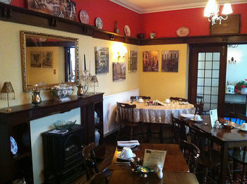 Barons Court Hotel