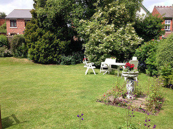 Barons Court 3* Wolverhampton