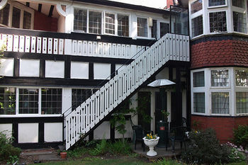 Barons Court Hotel Wolverhampton